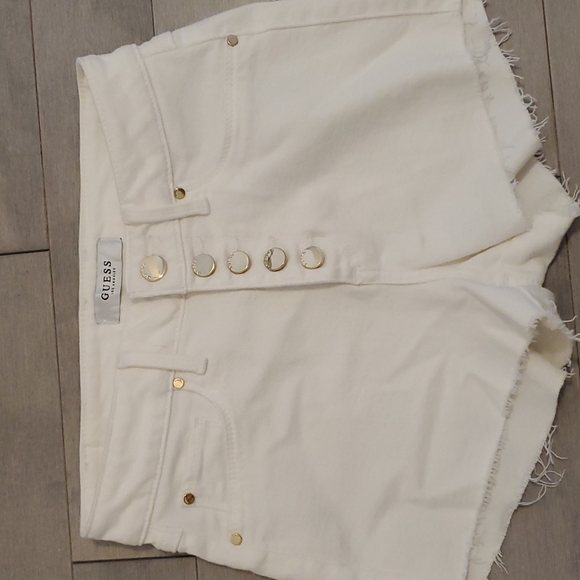 Guess shorts - Picture 1 of 3